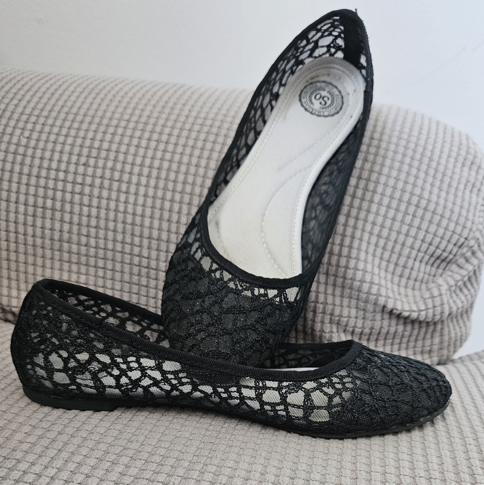 SO Kohls Black Lace Ballet Flats